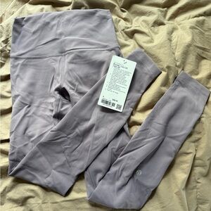 Lululemon Wunder Train HR Tights in Soft Purple